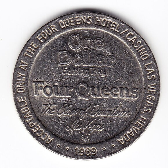 1989 Four Queens Hotel & Casino Las Vegas $1 Gaming Token 38mm (b14) - Picture 1 of 2